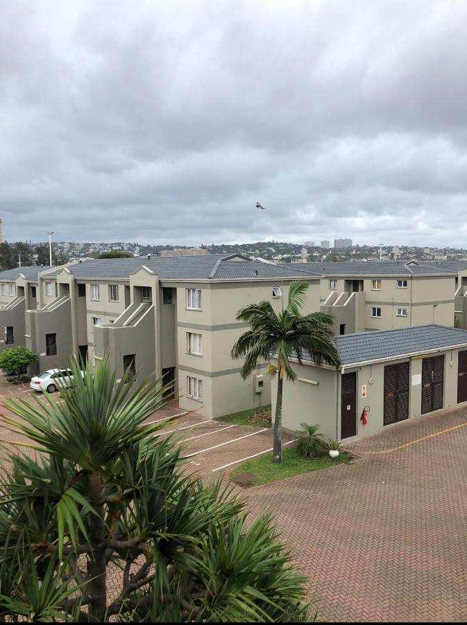 Summer Sands - Durban North Beach Accommodation Экстерьер фото