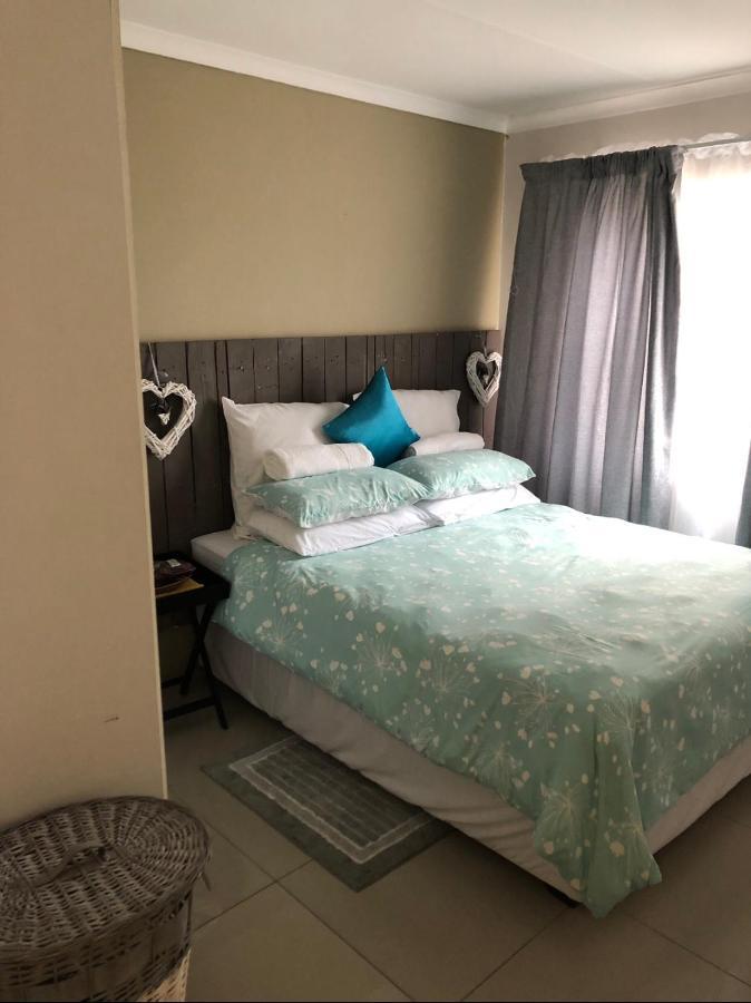Summer Sands - Durban North Beach Accommodation Экстерьер фото
